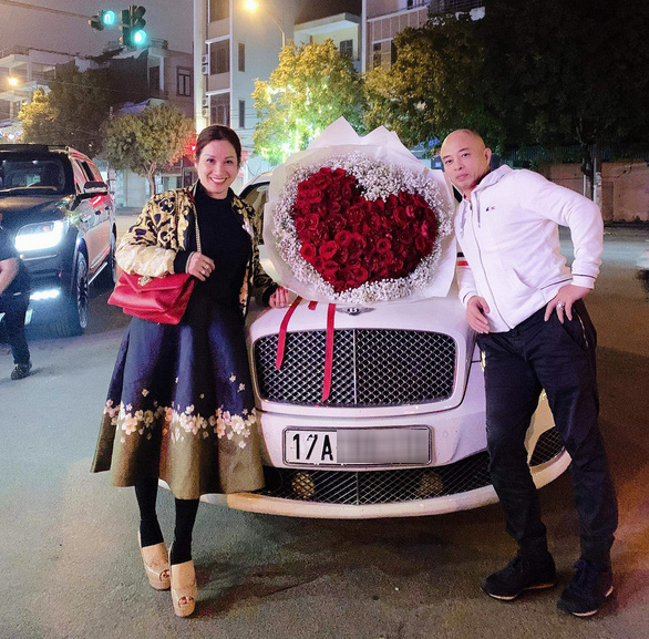 Vợ chồng Đường Nhuệ có siêu xe hãng Bentley cực chất
